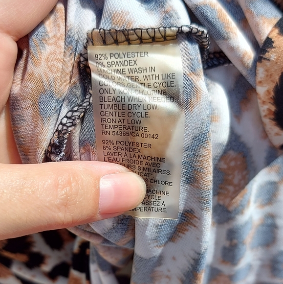 TanJay Leopard print top - Picture 4 of 5